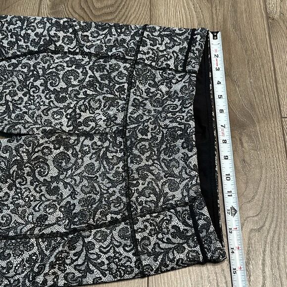 Lululemon Outrun Crop Mini Cinder Lace White Black Mesh Leggings Size 10 - Picture 8 of 13